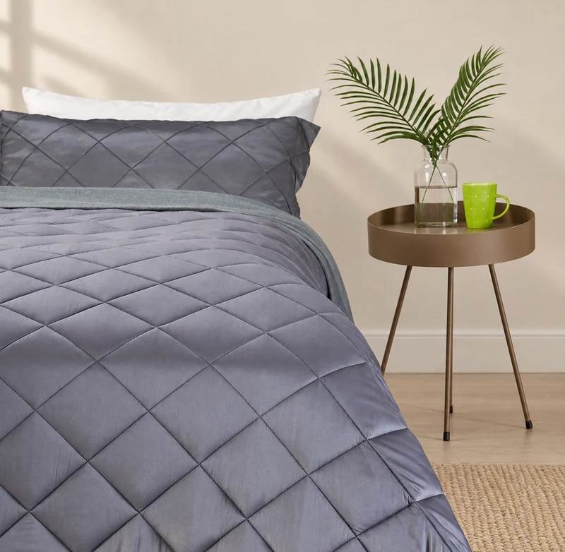 Bamboo-fabric glass-bead blanket