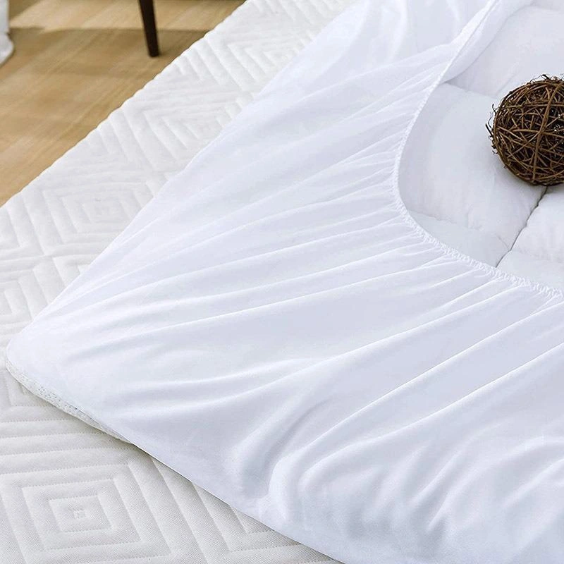 Bamboo-fiber padded mattress protector