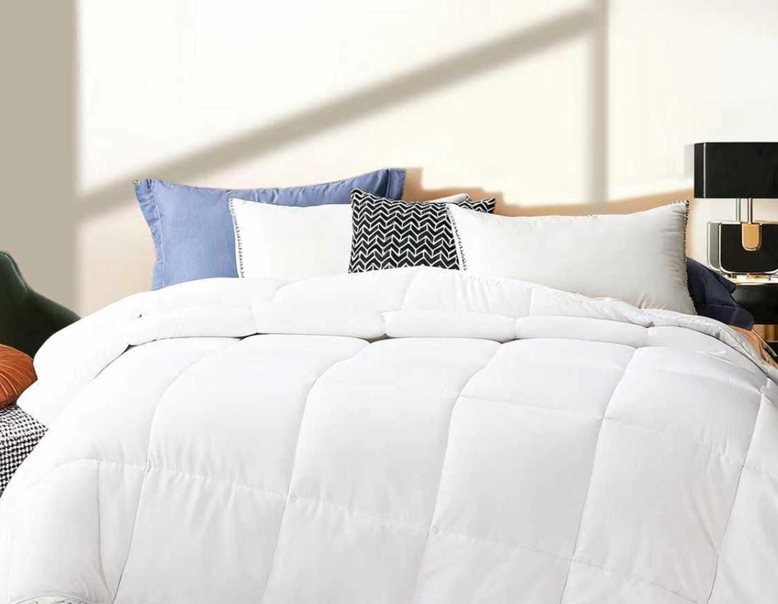 Brushed cotton-shell fiberfill duvet