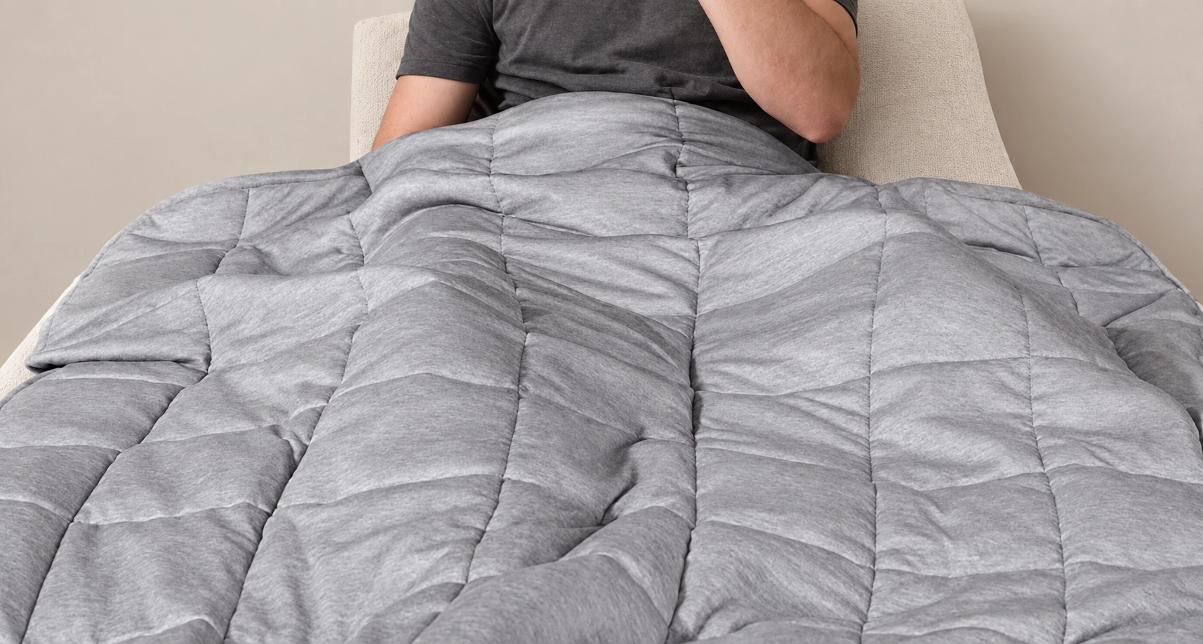 Glass-bead weighted blanket