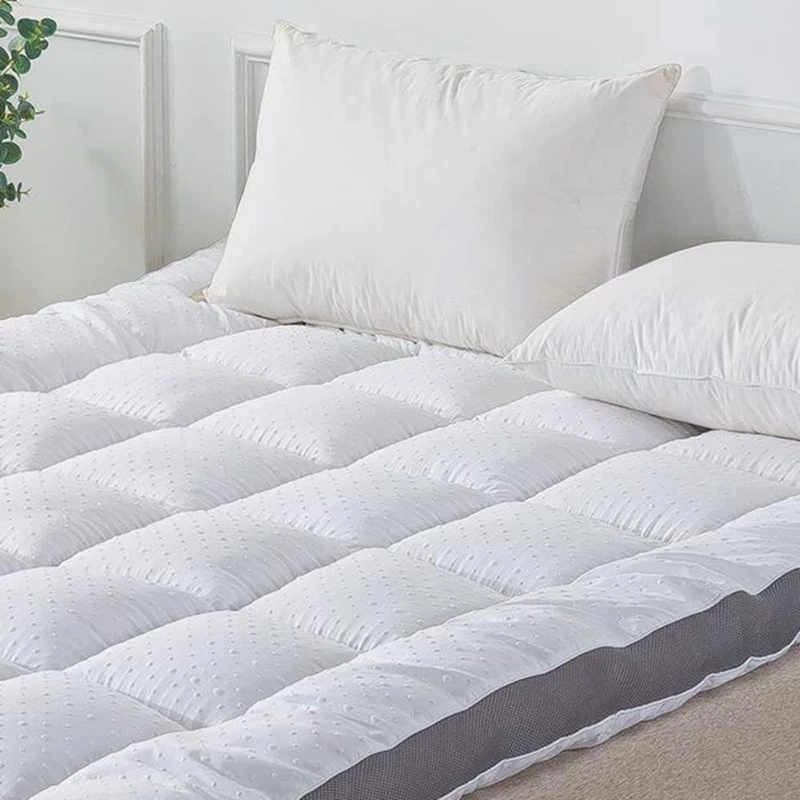 Gusseted 3D mesh mattress pad