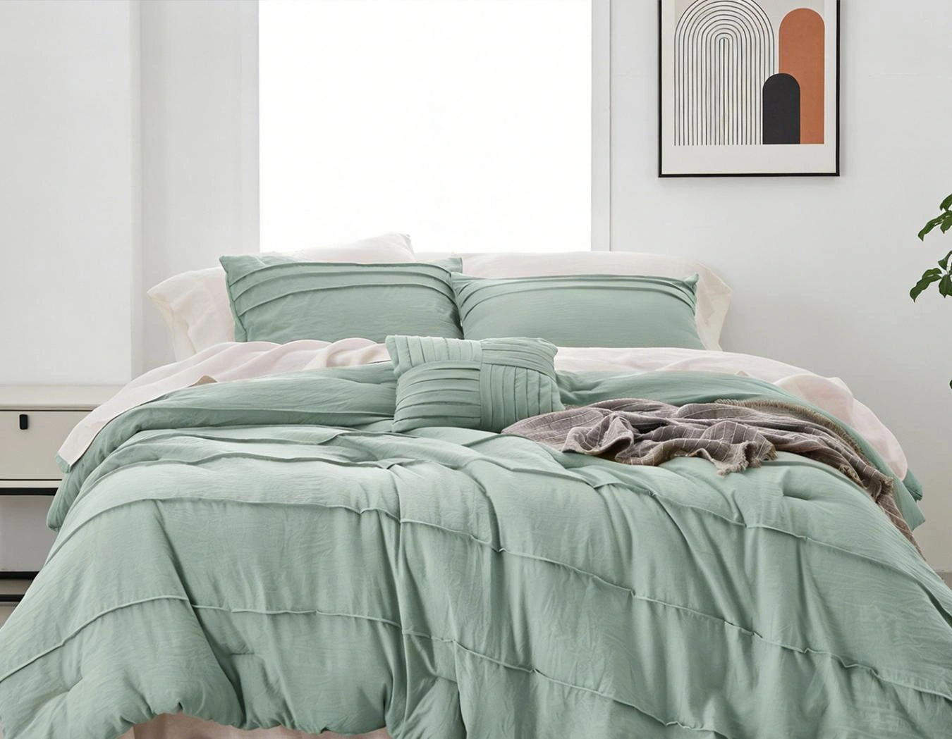 Quilted polyester bedding set