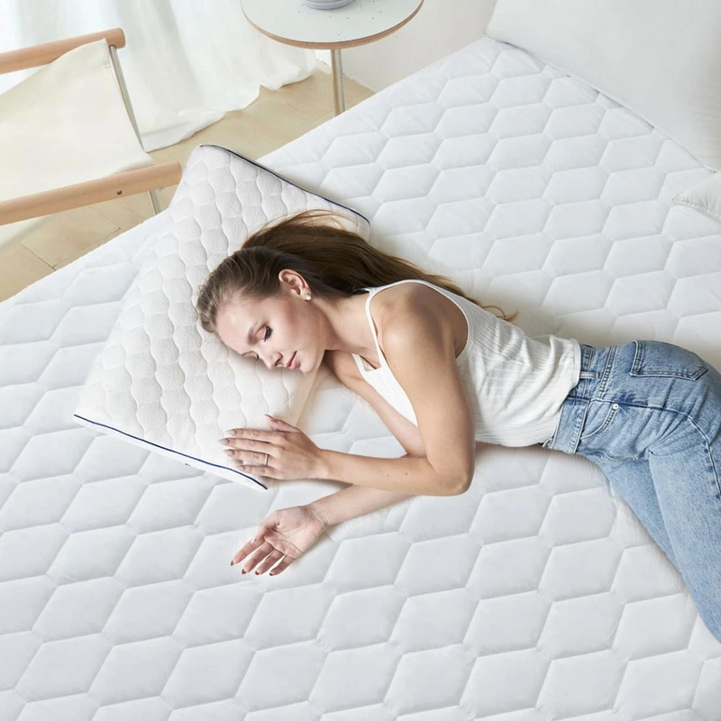 Quilted waterproof mattress cover