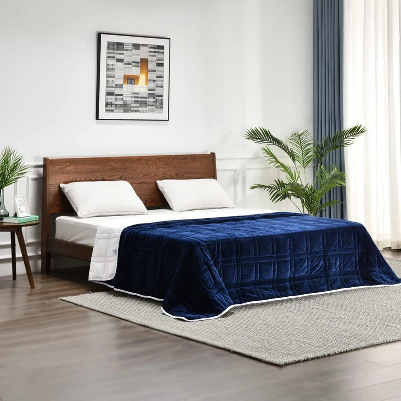 Reversible Tencel-fabric weighted blanket
