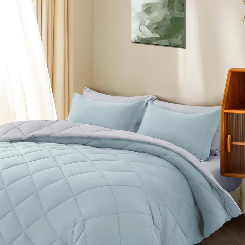 Two-tone quilted bedding set