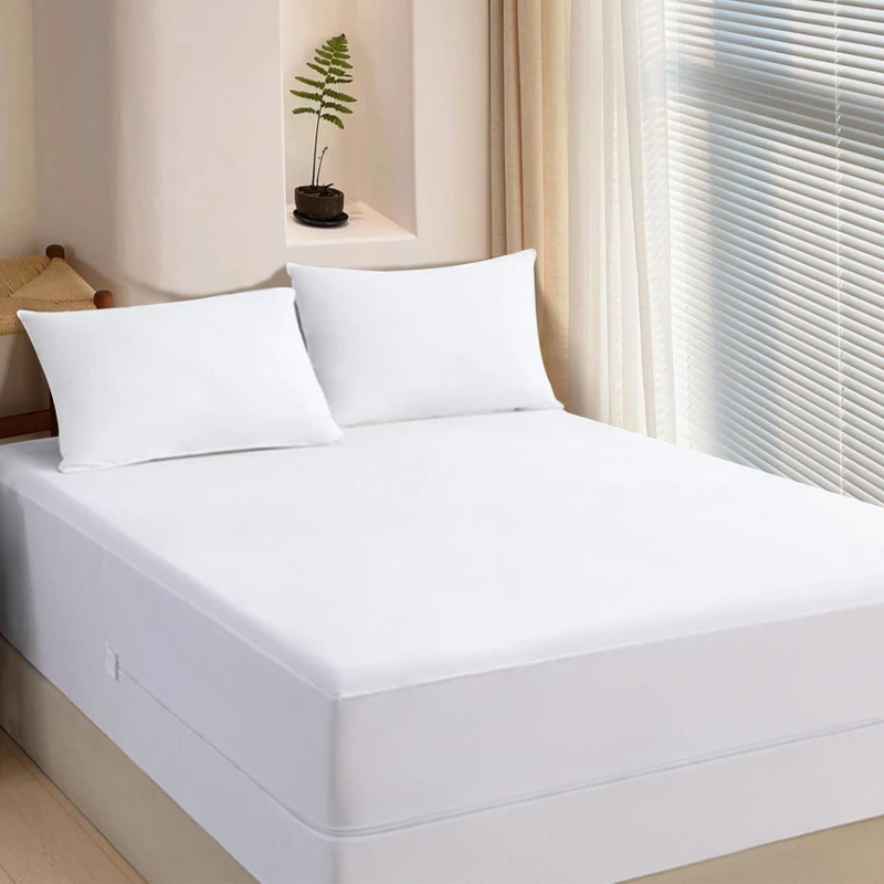 Zippered mattress encasement