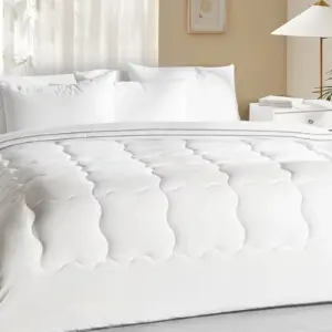 White Wave Polyester Comforter