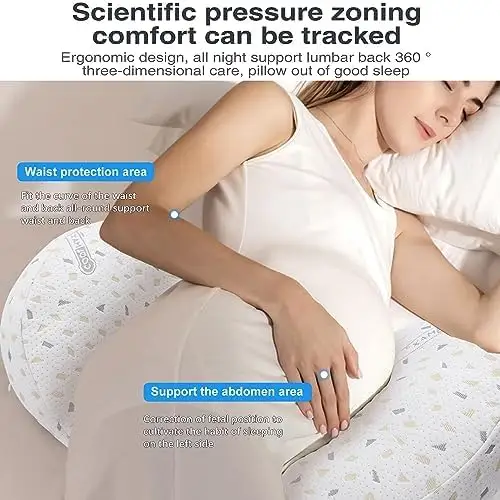 U자형 임신 베개에 편안하게 누워 있는 임산부
