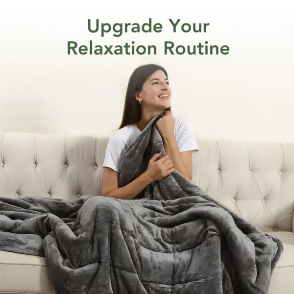 ⁦Reversible Flannel Weighted Blanket⁩ - الصورة ⁦4⁩